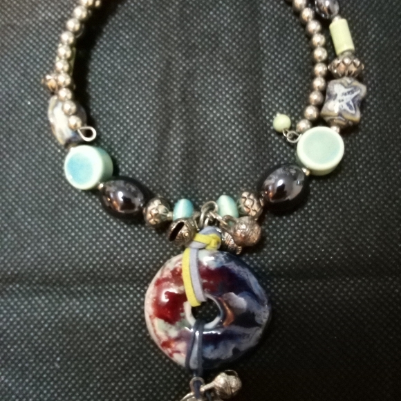 NWOT Peace Vibes ✌️Multicolor Pendant Choker Necklace, Very Colorful Stones. - Picture 6 of 11